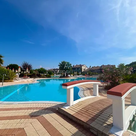 Rubino - Tre Piscine A Pochi Passi Dal Apartment Desenzano del Garda