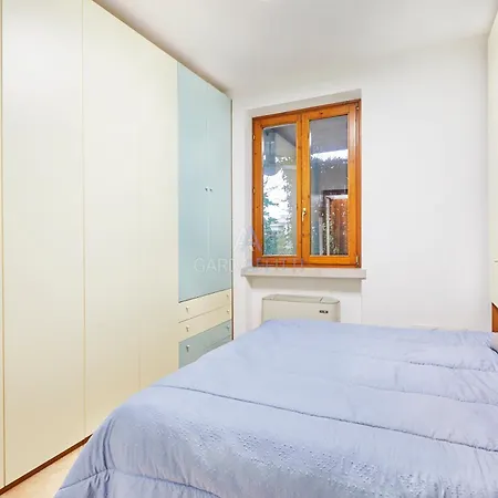 Apartment Rubino - Tre Piscine A Pochi Passi Dal Desenzano del Garda